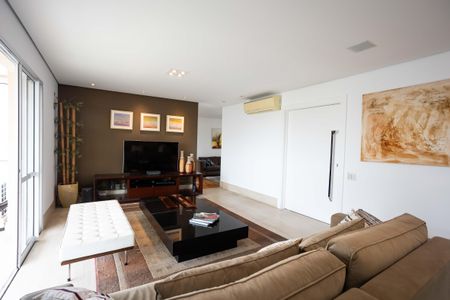 Sala 1 de apartamento para alugar com 4 quartos, 201m² em Panamby, São Paulo