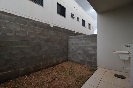 Área de Serviço de casa de condomínio para alugar com 2 quartos, 55m² em Parque Residencial Candido Portinari, Ribeirão Preto