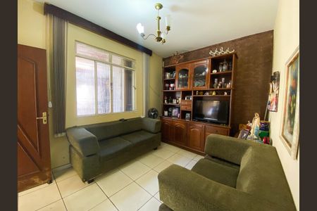 Casa à venda com 3 quartos, 360m² em Industrial, Contagem