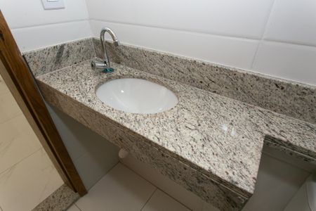 Banheiro de apartamento à venda com 1 quarto, 29m² em Penha de França, São Paulo