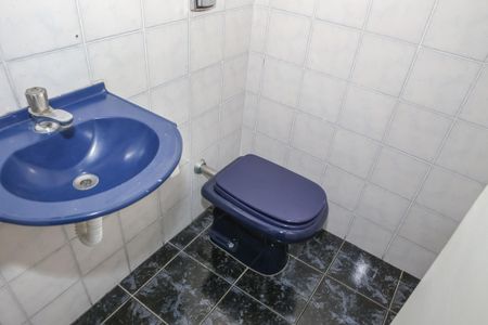 Banheiro de casa para alugar com 1 quarto, 120m² em Pompeia, São Paulo