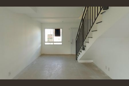 Sala de casa de condomínio para alugar com 2 quartos, 80m² em Campo Novo, Porto Alegre