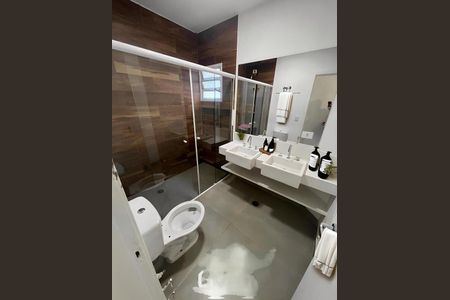 Casa à venda com 3 quartos, 196m² em Vila Mariana, São Paulo