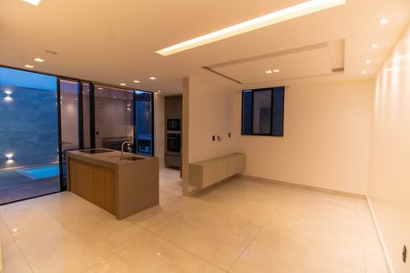 Sala de casa à venda com 3 quartos, 244m² em Barreto, Niterói