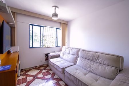 Sala de apartamento para alugar com 2 quartos, 50m² em Mutondo, São Gonçalo