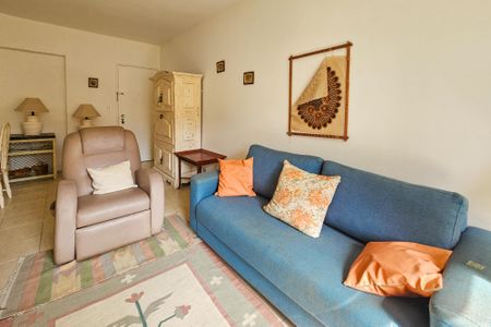 Sala de apartamento para alugar com 2 quartos, 75m² em Jardim Ana Maria, Guarujá