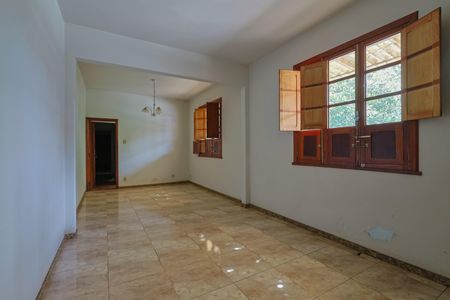 Sala de casa à venda com 5 quartos, 1350m² em Pompéia, Belo Horizonte