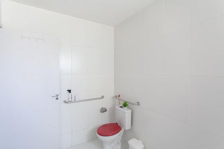 Banheiro de apartamento à venda com 1 quarto, 60m² em Frei Leopoldo, Belo Horizonte