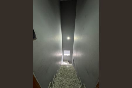 Escada de casa à venda com 2 quartos, 155m² em Vila Maricy, Guarulhos