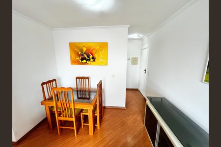 Sala de apartamento para alugar com 3 quartos, 70m² em Vila Basileia, São Paulo