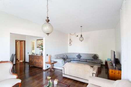 Sala de casa para alugar com 4 quartos, 239m² em Glória, Belo Horizonte