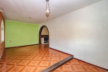 Sala de casa para alugar com 3 quartos, 204m² em Santa Maria Goretti, Porto Alegre
