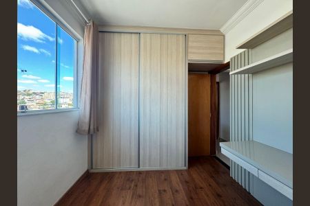 Apartamento à venda com 3 quartos, 180m² em Inconfidentes, Contagem