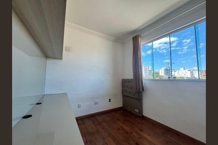 Apartamento à venda com 3 quartos, 180m² em Inconfidentes, Contagem