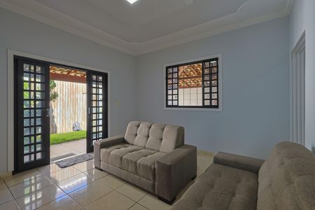 Sala de casa à venda com 3 quartos, 220m² em Jardim Laguna, Contagem