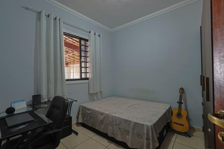 Quarto 1 de casa à venda com 3 quartos, 220m² em Jardim Laguna, Contagem