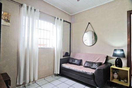 Casa para alugar com 5 quartos, 285m² em Vila Carbone, São Paulo