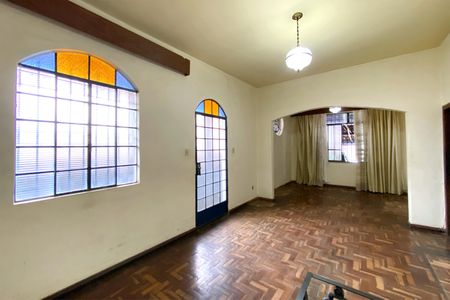 Sala de casa à venda com 5 quartos, 900m² em Santa Efigênia, Belo Horizonte