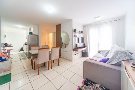 Sala de apartamento para alugar com 2 quartos, 72m² em Jardim Santa Cristina, Santo André