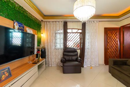 Sala de casa para alugar com 4 quartos, 220m² em Parque Santa Madalena, São Paulo