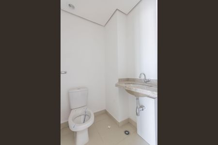 Banheiro Social de apartamento para alugar com 1 quarto, 39m² em Km 18, Osasco