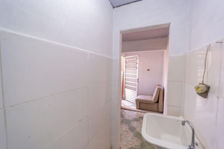 Banheiro de casa para alugar com 1 quarto, 40m² em Parque Boturussu, São Paulo