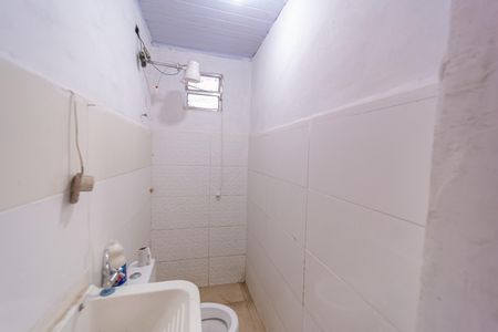 Banheiro de casa para alugar com 1 quarto, 40m² em Parque Boturussu, São Paulo