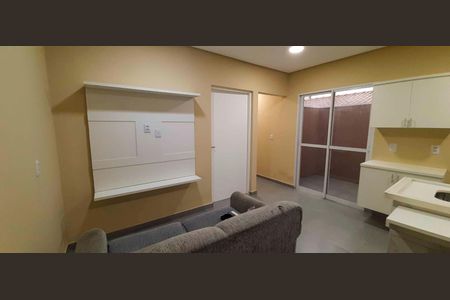 Casa para alugar com 3 quartos, 75m² em Vila Yolanda, Osasco