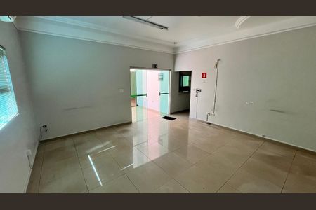 Sala de casa para alugar com 4 quartos, 215m² em Alto Umuarama, Uberlândia