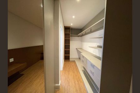 Casa à venda com 3 quartos, 209m² em Vila José Iório, Campinas