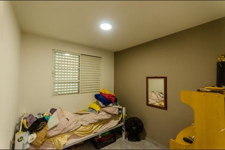 Quarto 1 de apartamento para alugar com 2 quartos, 52m² em Jardim Vivan, São Paulo