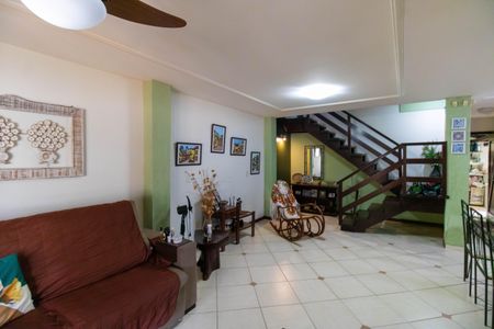 Sala de casa para alugar com 3 quartos, 160m² em Itaipu, Niterói