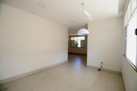 Sala de jantar de apartamento para alugar com 3 quartos, 218m² em Brotas, Salvador
