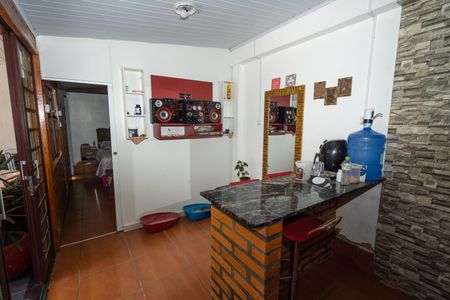 Sala/Cozinha de casa à venda com 1 quarto, 250m² em Santa Rosa de Lima, Porto Alegre