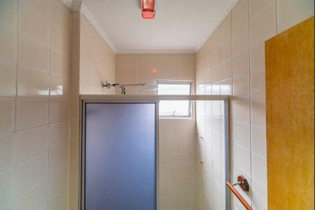 Banheiro de apartamento à venda com 2 quartos, 49m² em Cidade São Jorge, Santo André