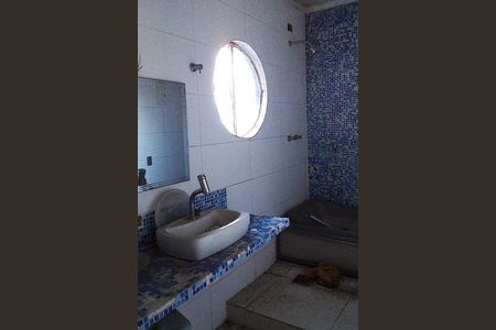 Casa à venda com 4 quartos, 250m² em Jardim Santa Maria, São Paulo