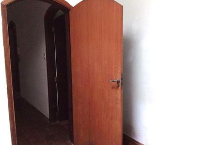 Casa à venda com 4 quartos, 250m² em Jardim Santa Maria, São Paulo