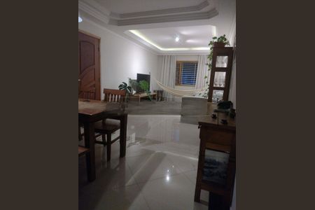 Casa à venda com 3 quartos, 118m² em Cidade Dutra, São Paulo