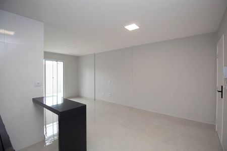 Sala/Cozinha de kitnet/studio para alugar com 1 quarto, 32m² em Vila Santa Terezinha (zona Norte), São Paulo