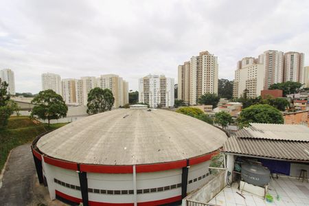 Vista de casa à venda com 2 quartos, 400m² em Parque Industrial das Oliveiras, Taboão da Serra