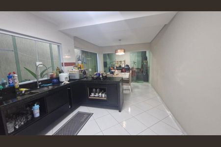 Casa à venda com 3 quartos, 180m² em Vila Pirituba, São Paulo
