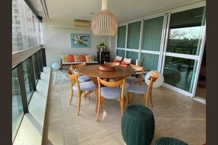 Apartamento à venda com 3 quartos, 242m² em Barra da Tijuca, Rio de Janeiro
