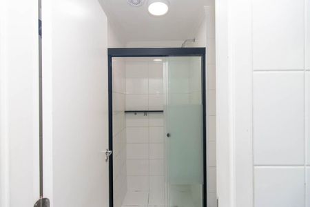 Banheiro de apartamento para alugar com 2 quartos, 42m² em Vila Galvão, Guarulhos