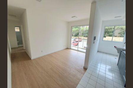 Sala de apartamento para alugar com 2 quartos, 48m² em Santa Maria, Osasco