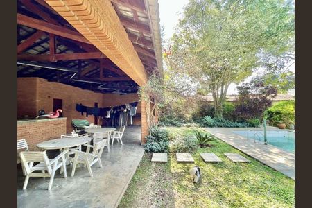 Casa para alugar com 5 quartos, 923m² em Vila Santo Antônio, Cotia