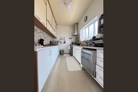 Casa à venda com 3 quartos, 560m² em Vila Madalena, São Paulo