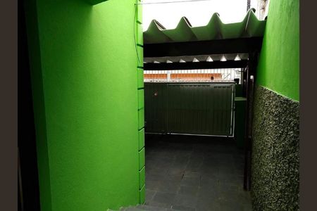 Casa à venda com 2 quartos, 120m² em Jardim Itacolomi, São Paulo