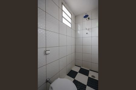 Banheiro de kitnet/studio para alugar com 1 quarto, 30m² em Vila Sonia, São Paulo