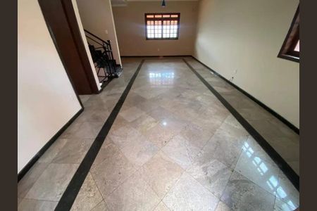 Sala de casa para alugar com 4 quartos, 152m² em Tirol, Contagem