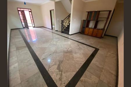 Sala de casa para alugar com 4 quartos, 152m² em Tirol, Contagem